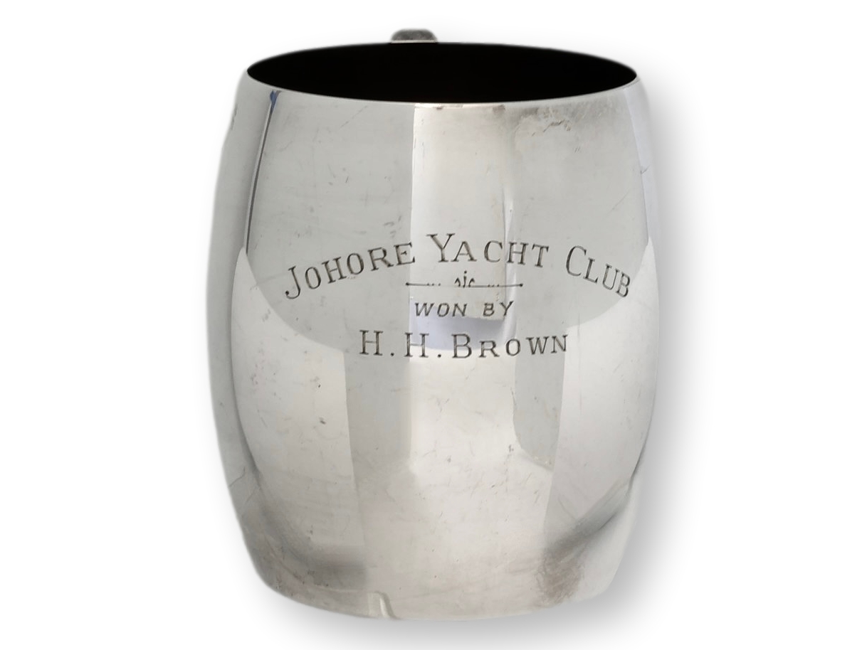 Silverplate Yacht Club Trophy Pint Mug~P77741153