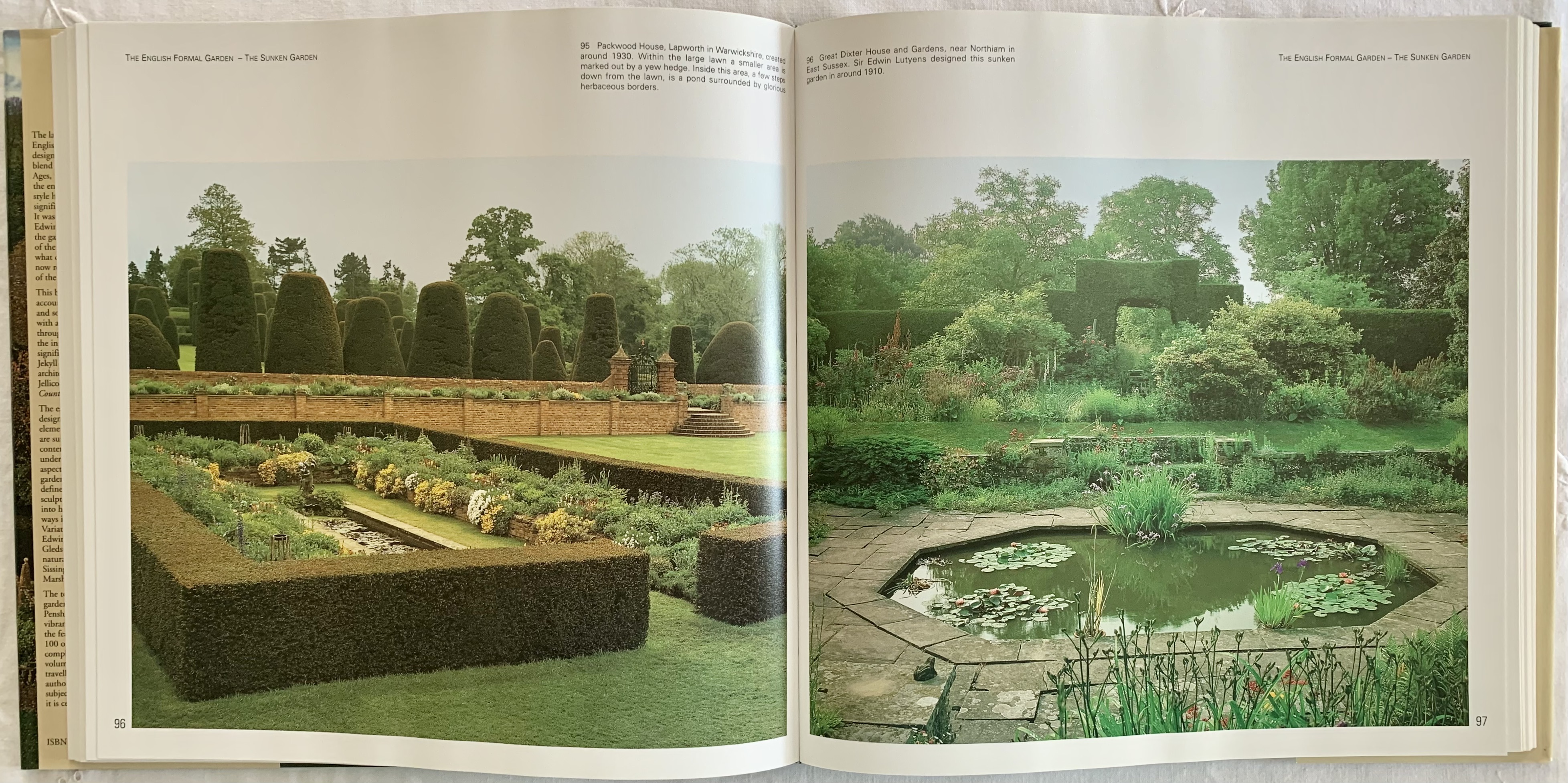 The English Formal Garden~P77673686