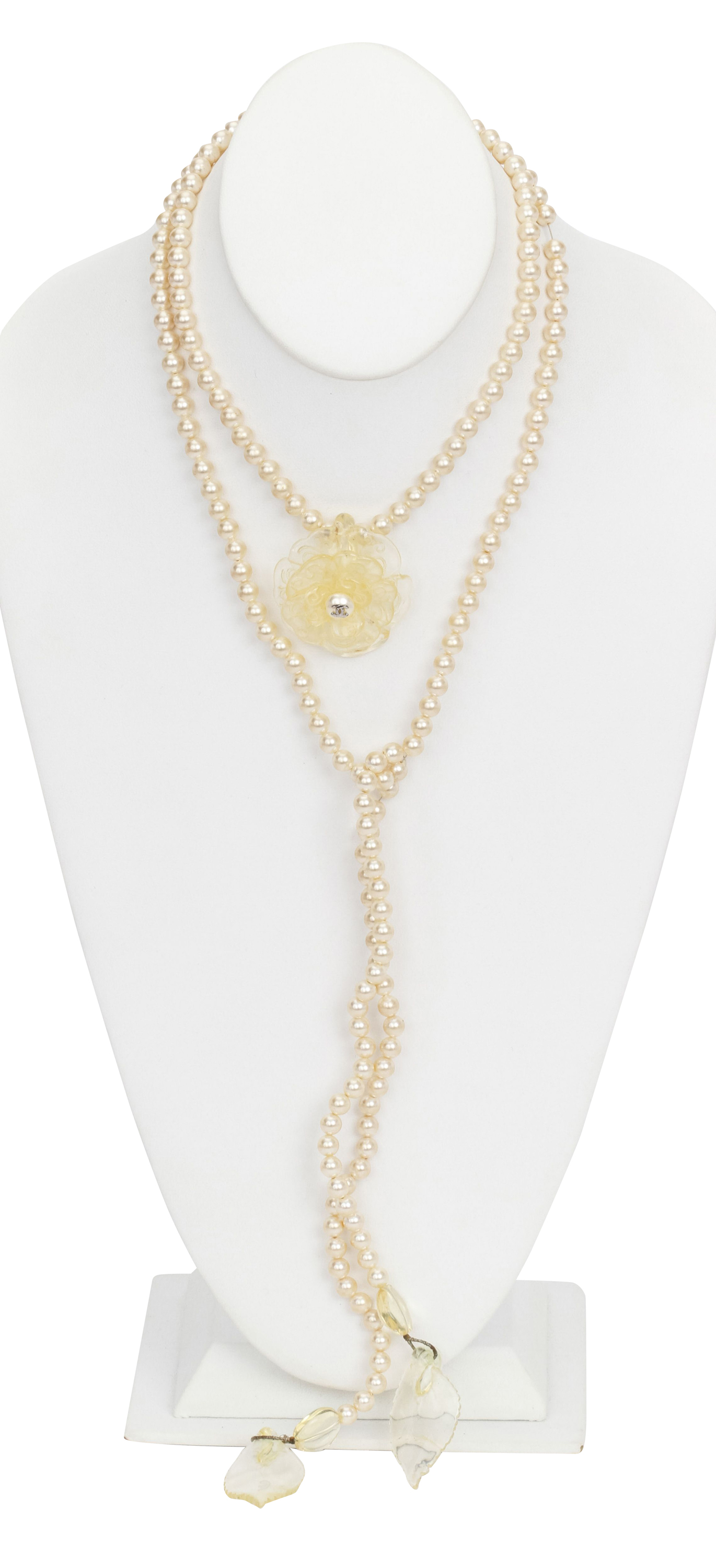 Chanel long pearl necklace with camellia~P77633445