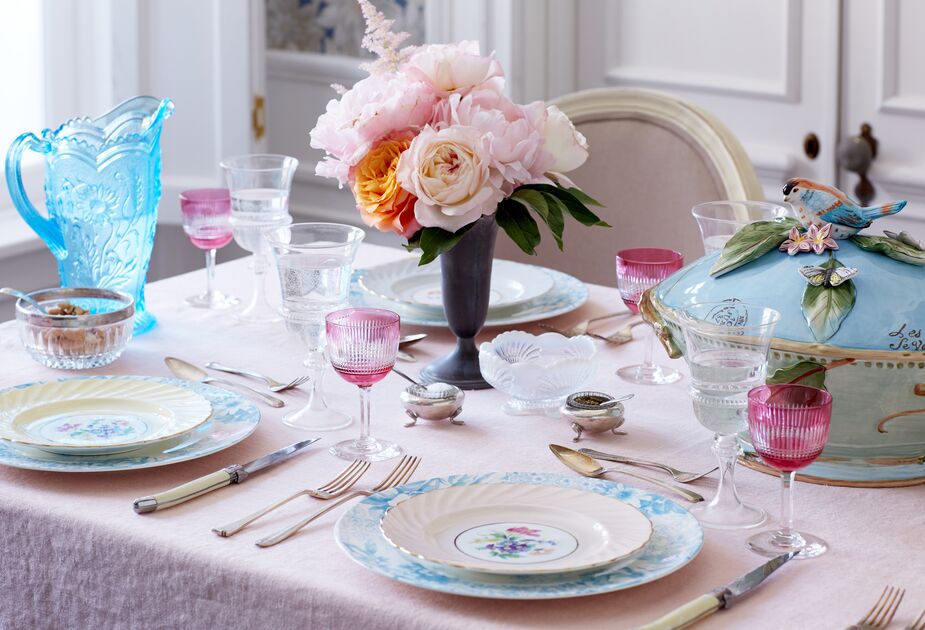 Set a Warm-Weather Table