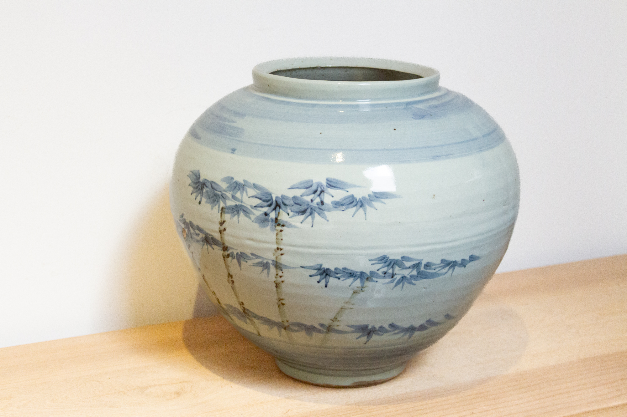 Large Blue & White Porcelain Jar~P77684198