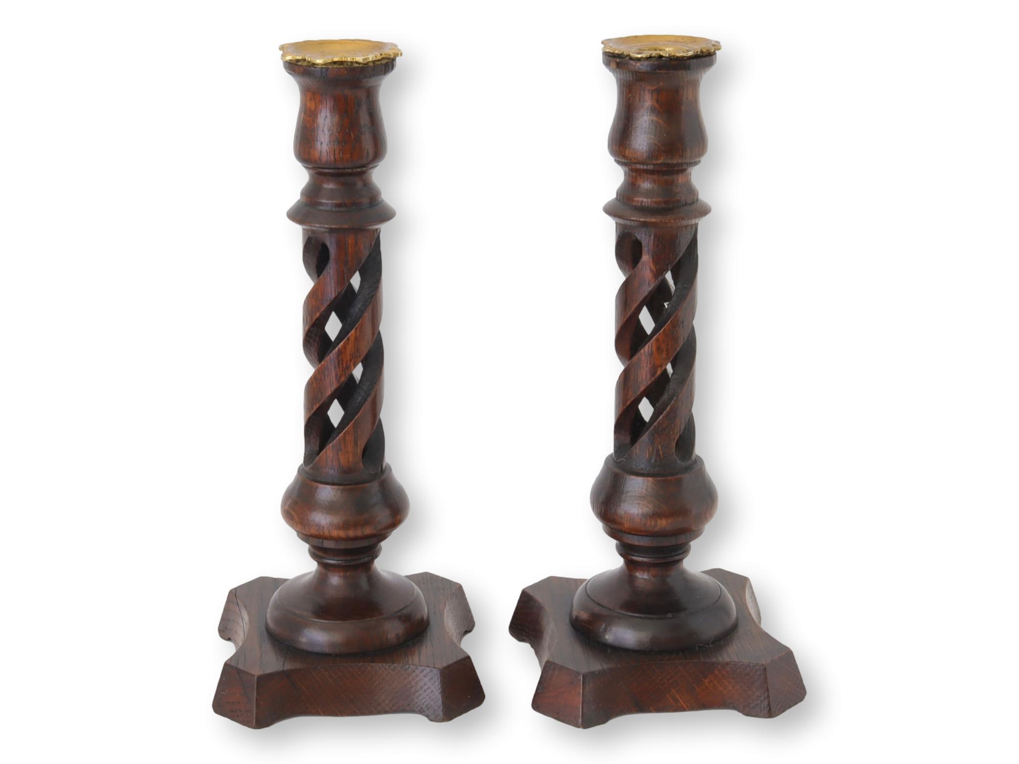 English Open Twist Candlesticks w/Gold~P77681690