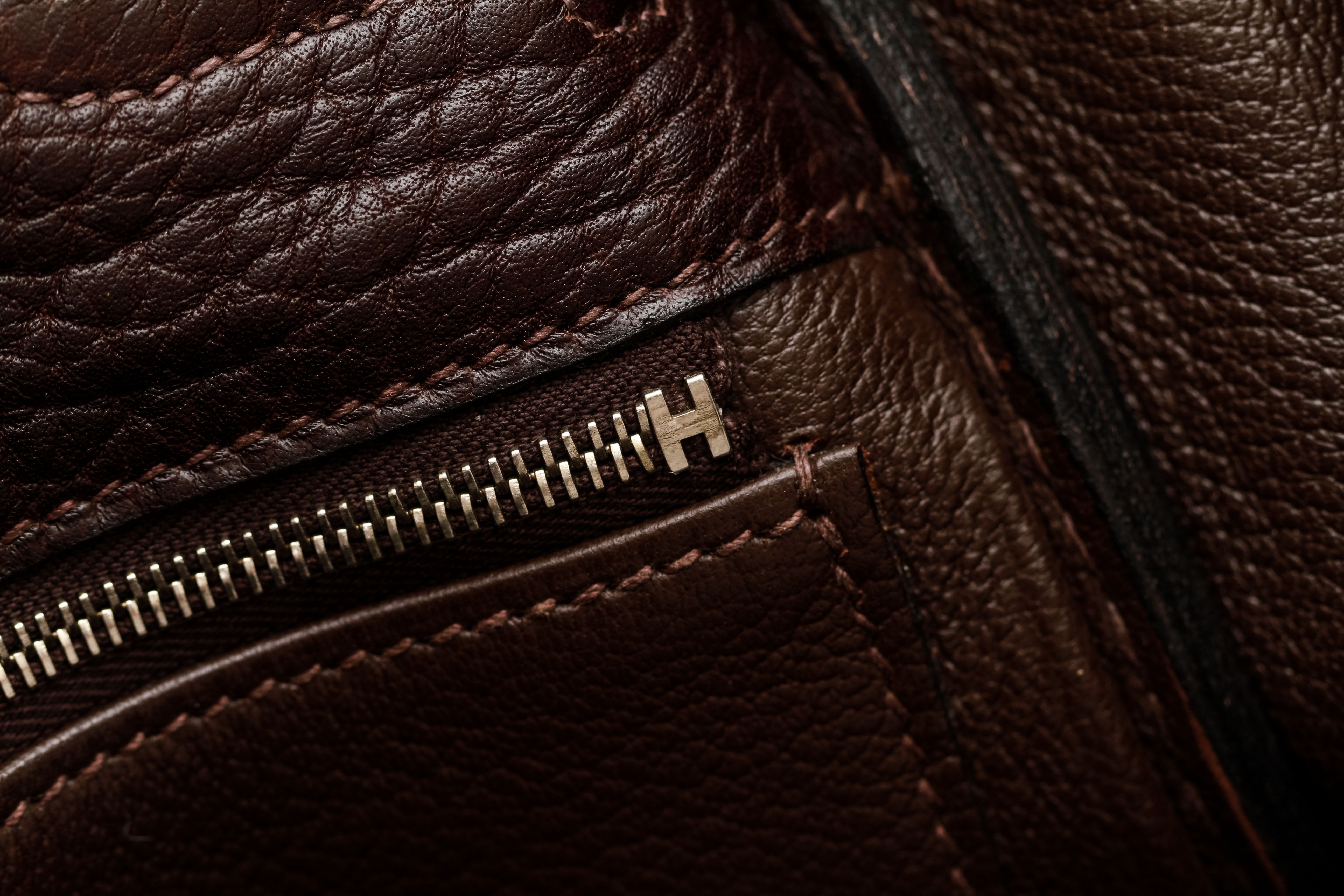 Hermes 35cm Ebene Fjord Leather Gold Plated Kelly Retourne Bag - Yoogi's  Closet