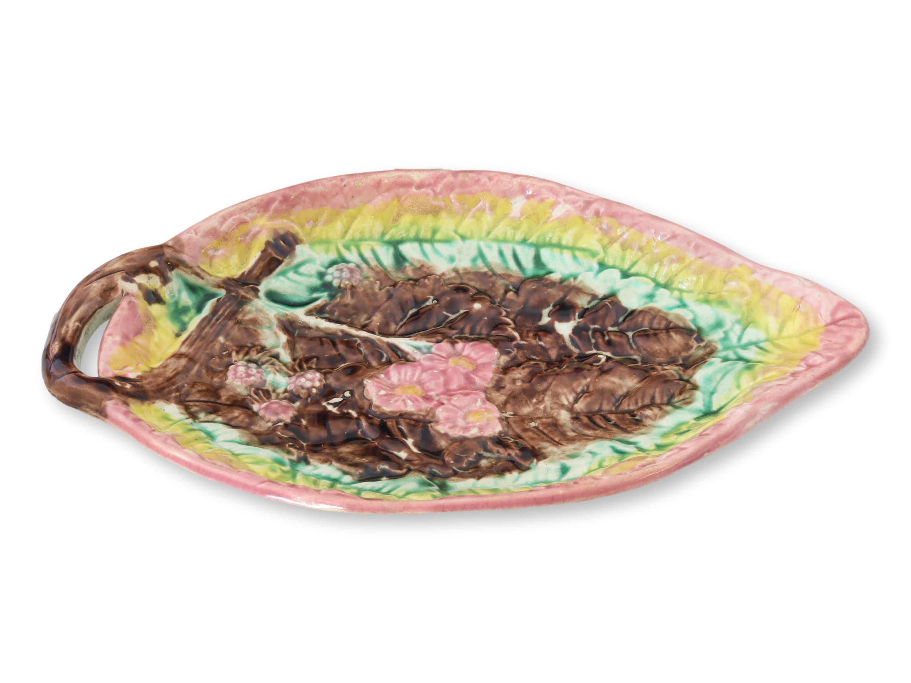 Antrique English Majolica Begonia Dish~P77674985