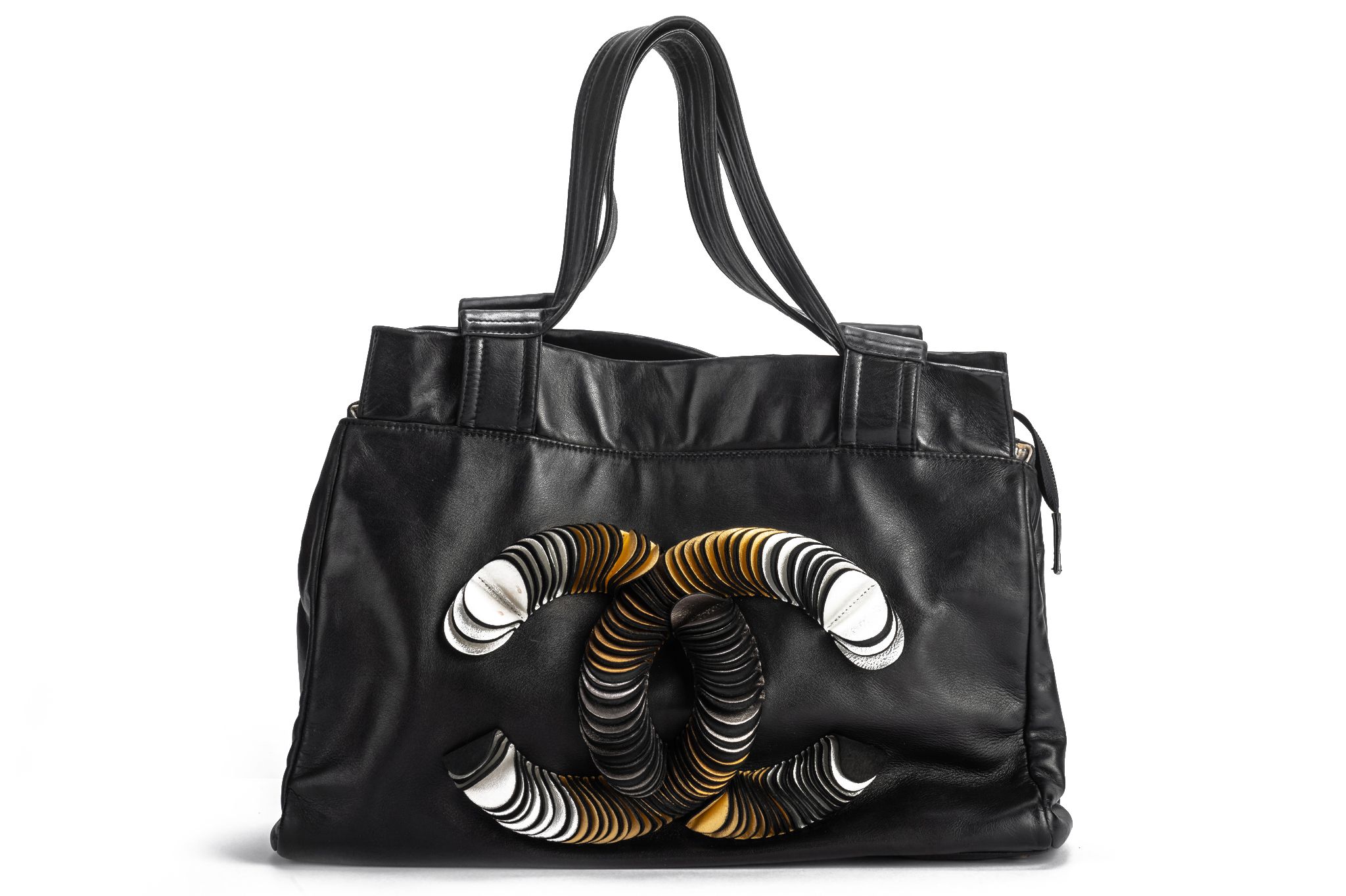 Chanel Black CC Logo Discs Shoulder Bag~P77650561