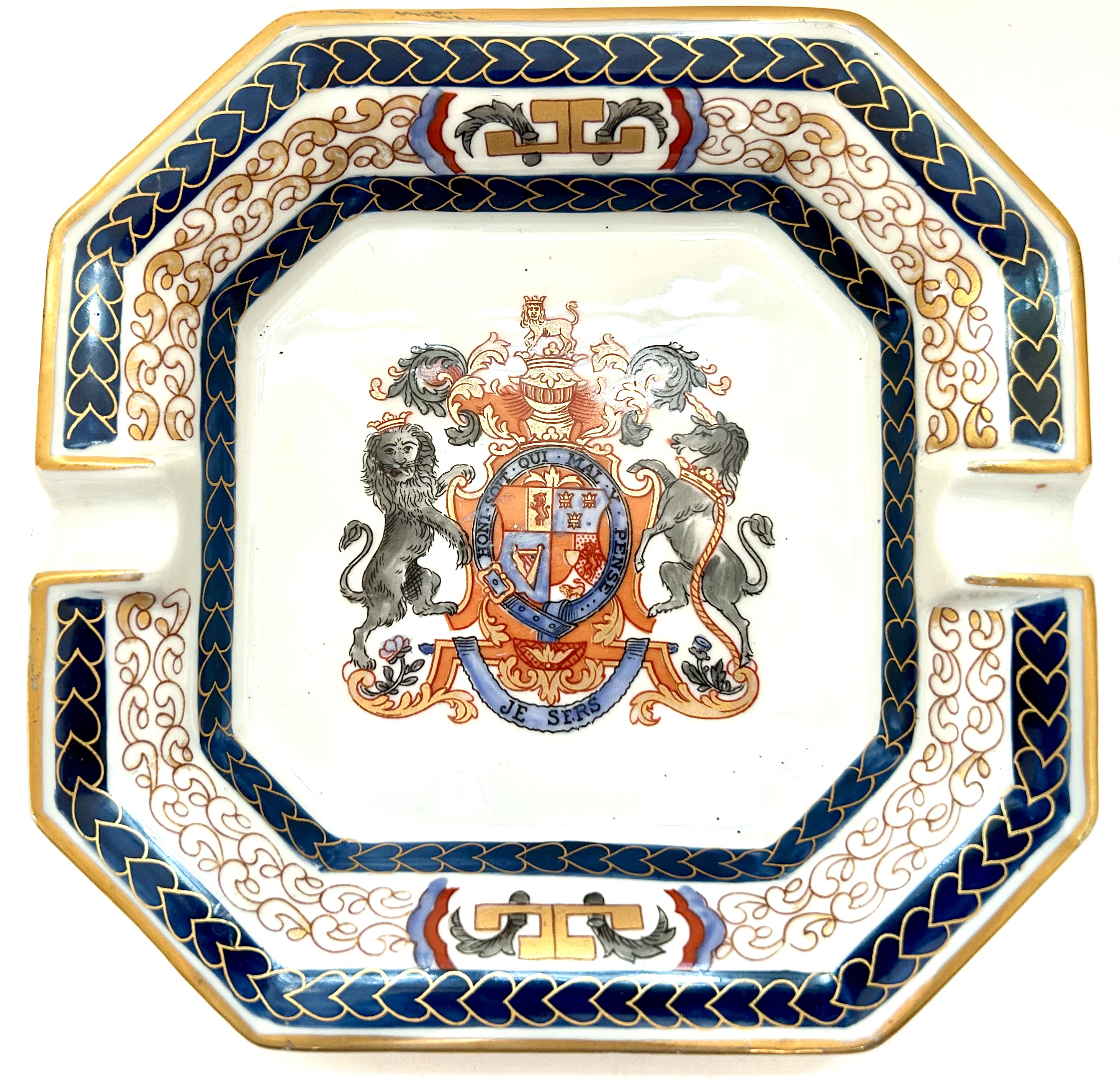 Porcelaine de Paris Cigar Ashtray~P77718980