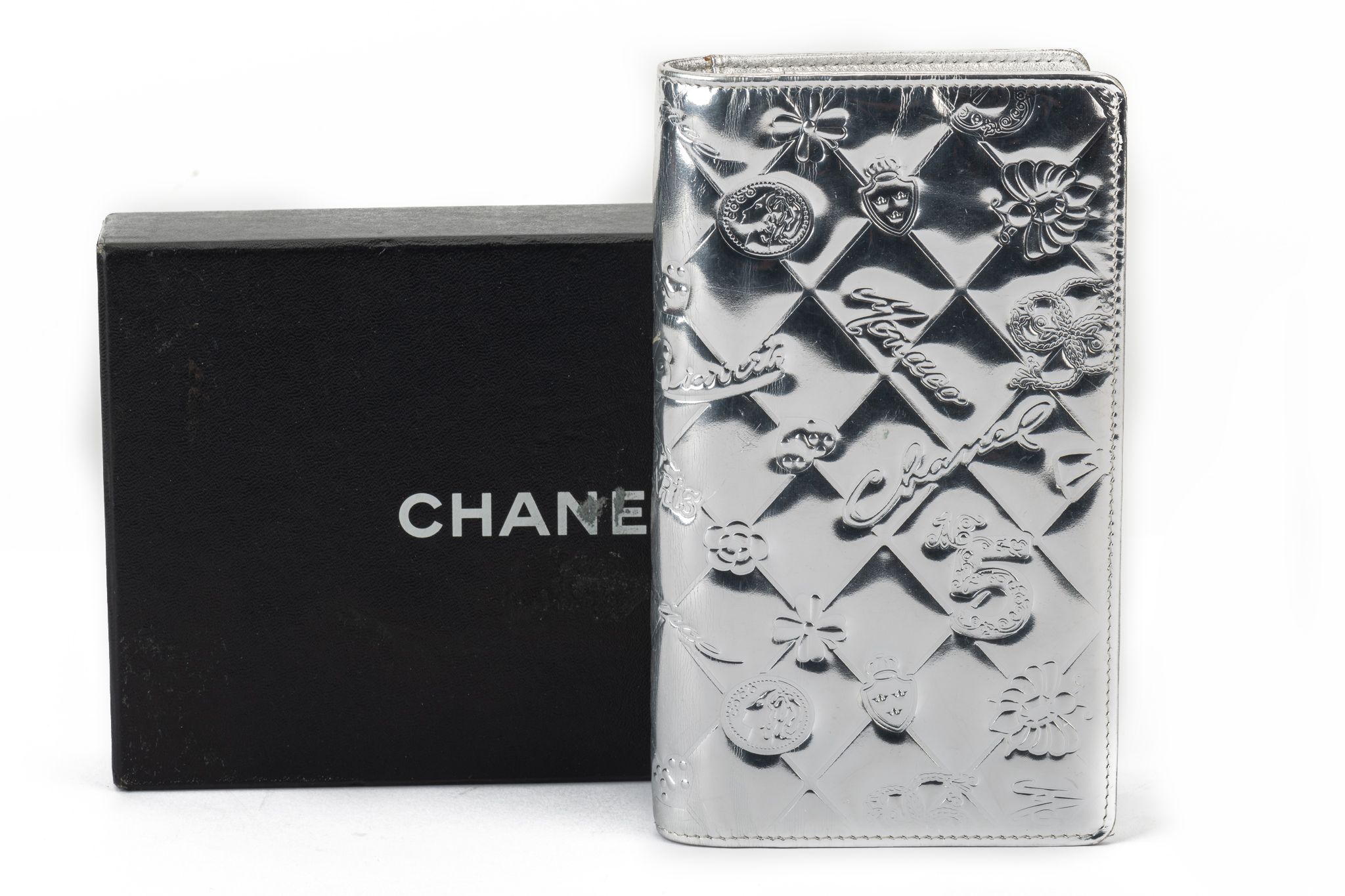 Chanel Preloved Silver Symbols Wallet~P77661188