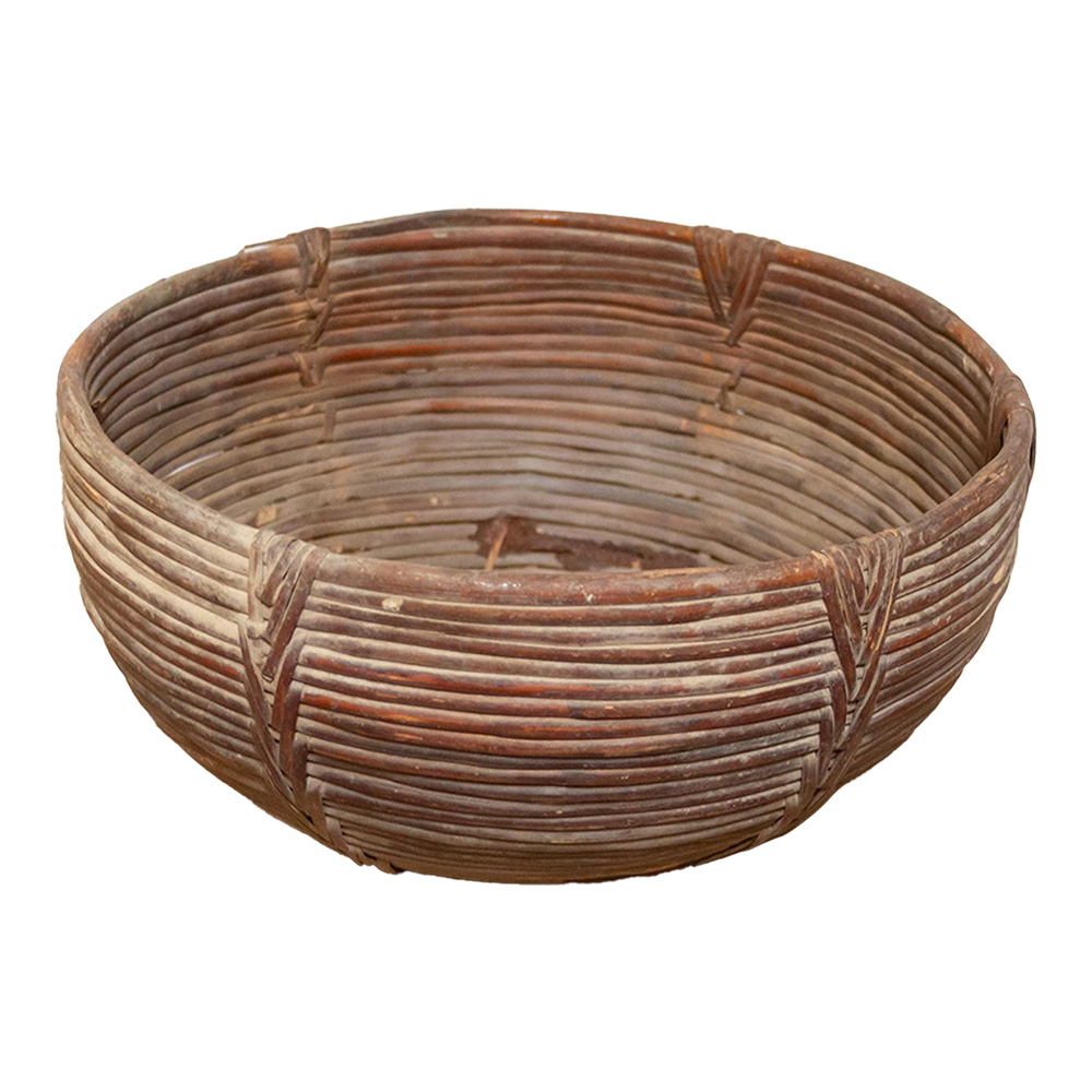 Vintage Farmhouse Wicker Basket~P77673889