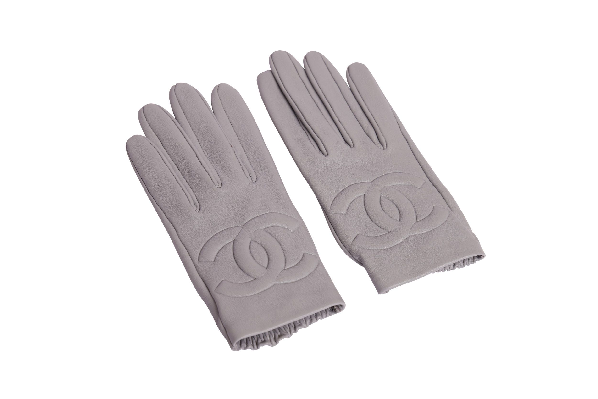 Chanel New Grey Leather Gloves~P77645089