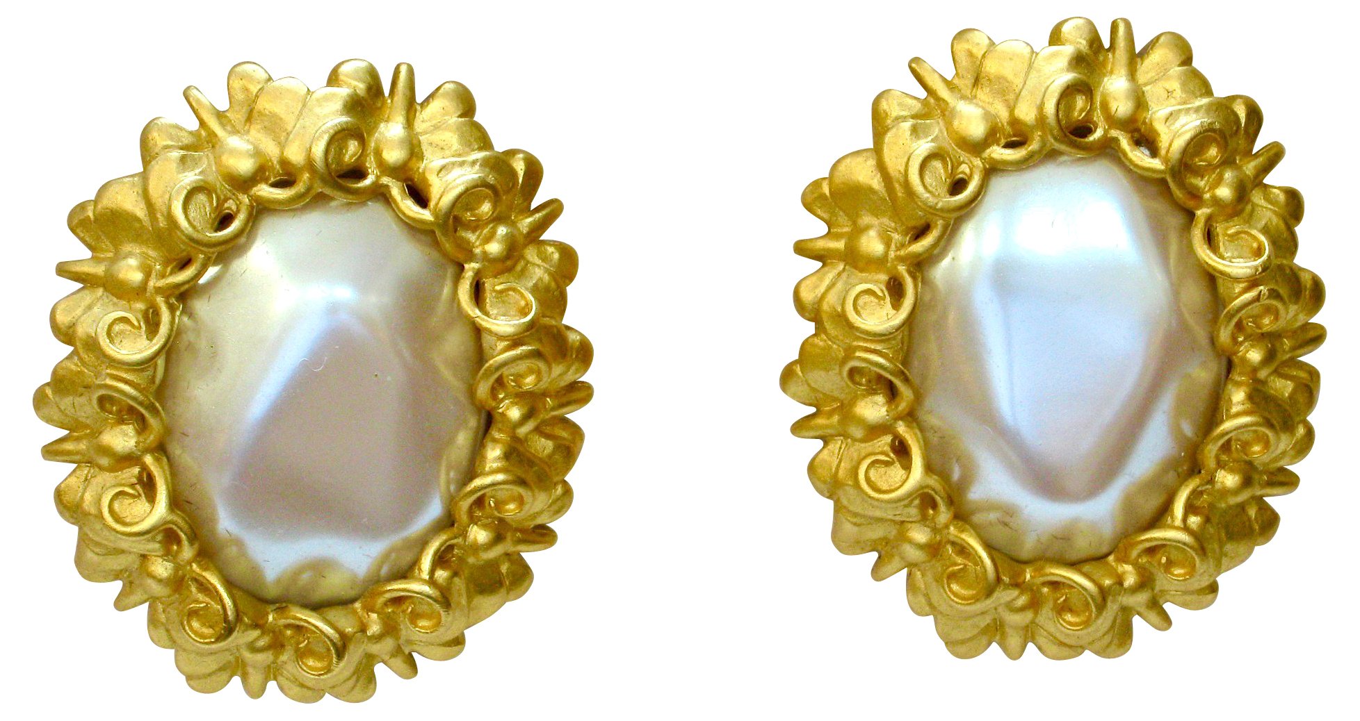 Givenchy Oversize Baroque Pearl Earrings~P77577566