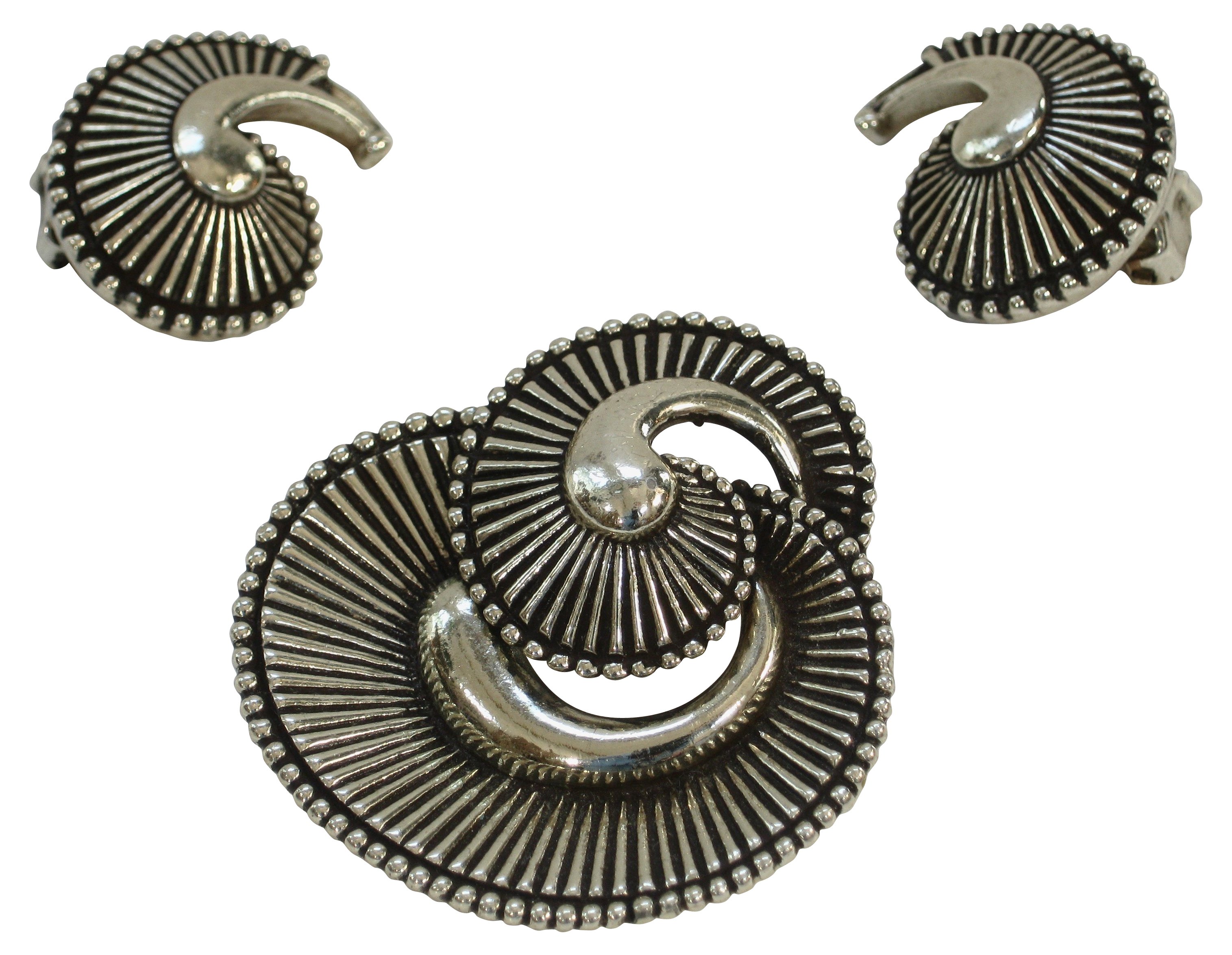 Silver Plate Nautilus Brooch w/ Earrings~P77358694