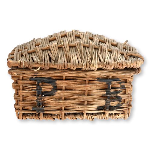 Antique English Wicker Hamper Antique English Wicker Hamper