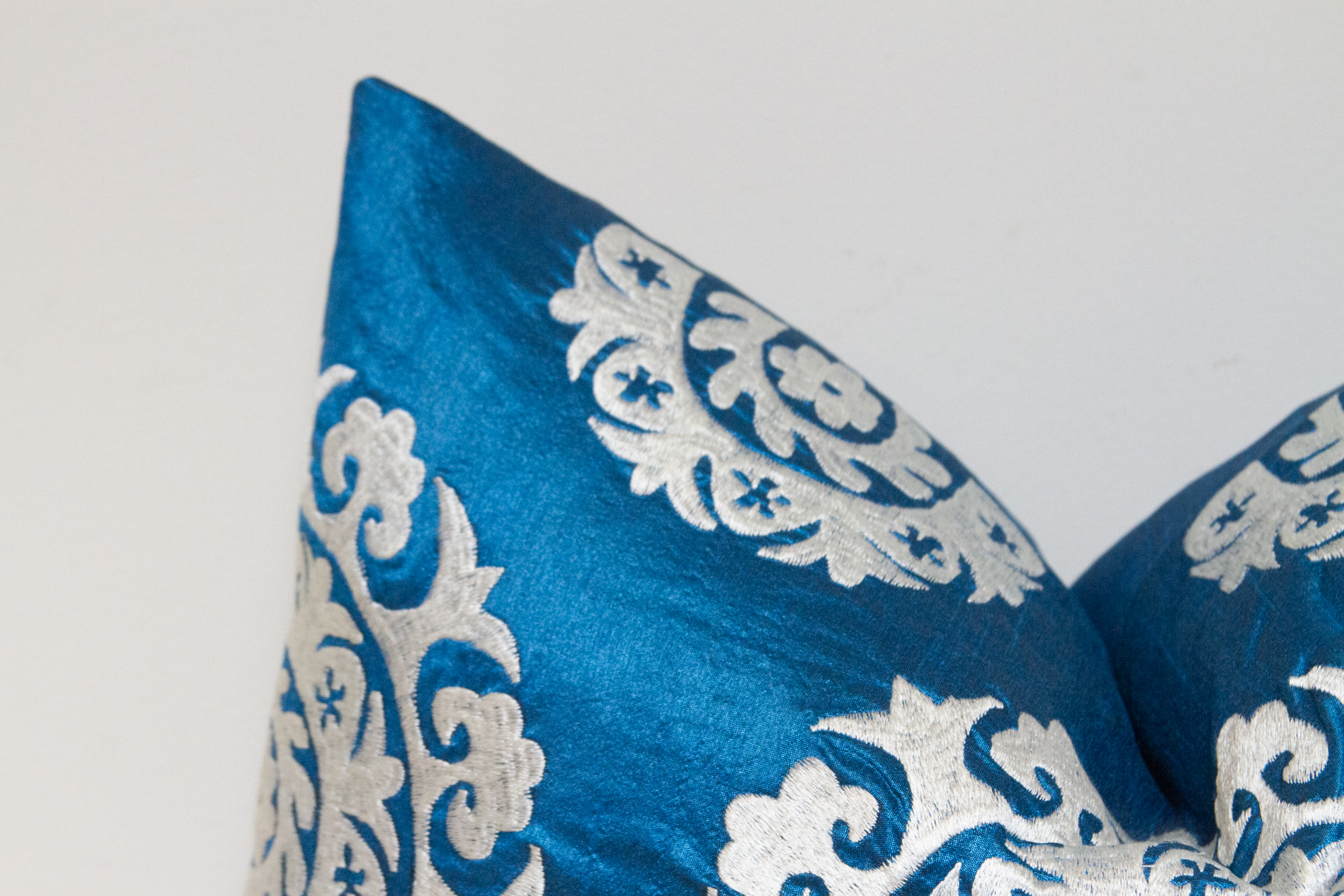 Bondi Blue Silk Suzani Pillow Cover~P77682045