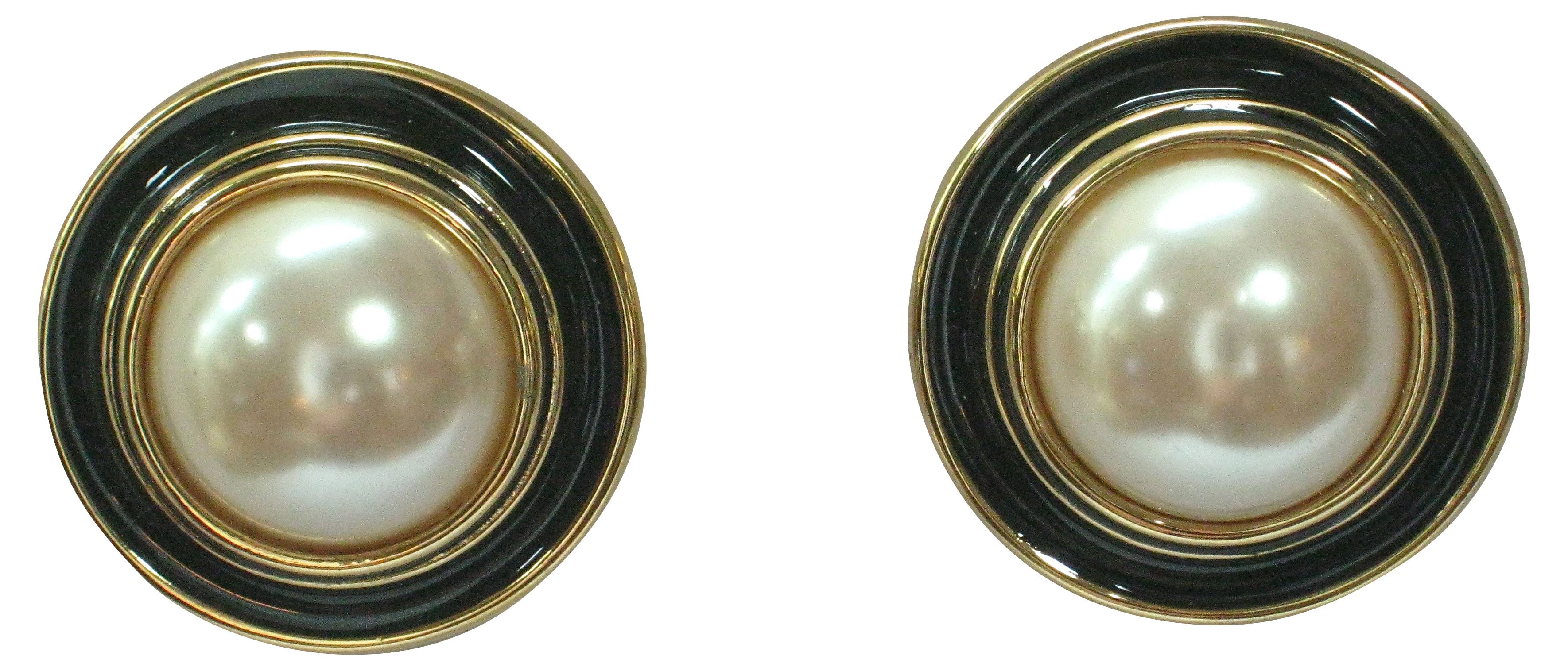 Givenchy Classic Glass Pearl Earrings~P77203855