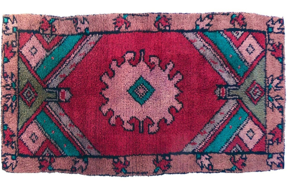 1970s Anatolian Rug, 2'8" x 6'5"
