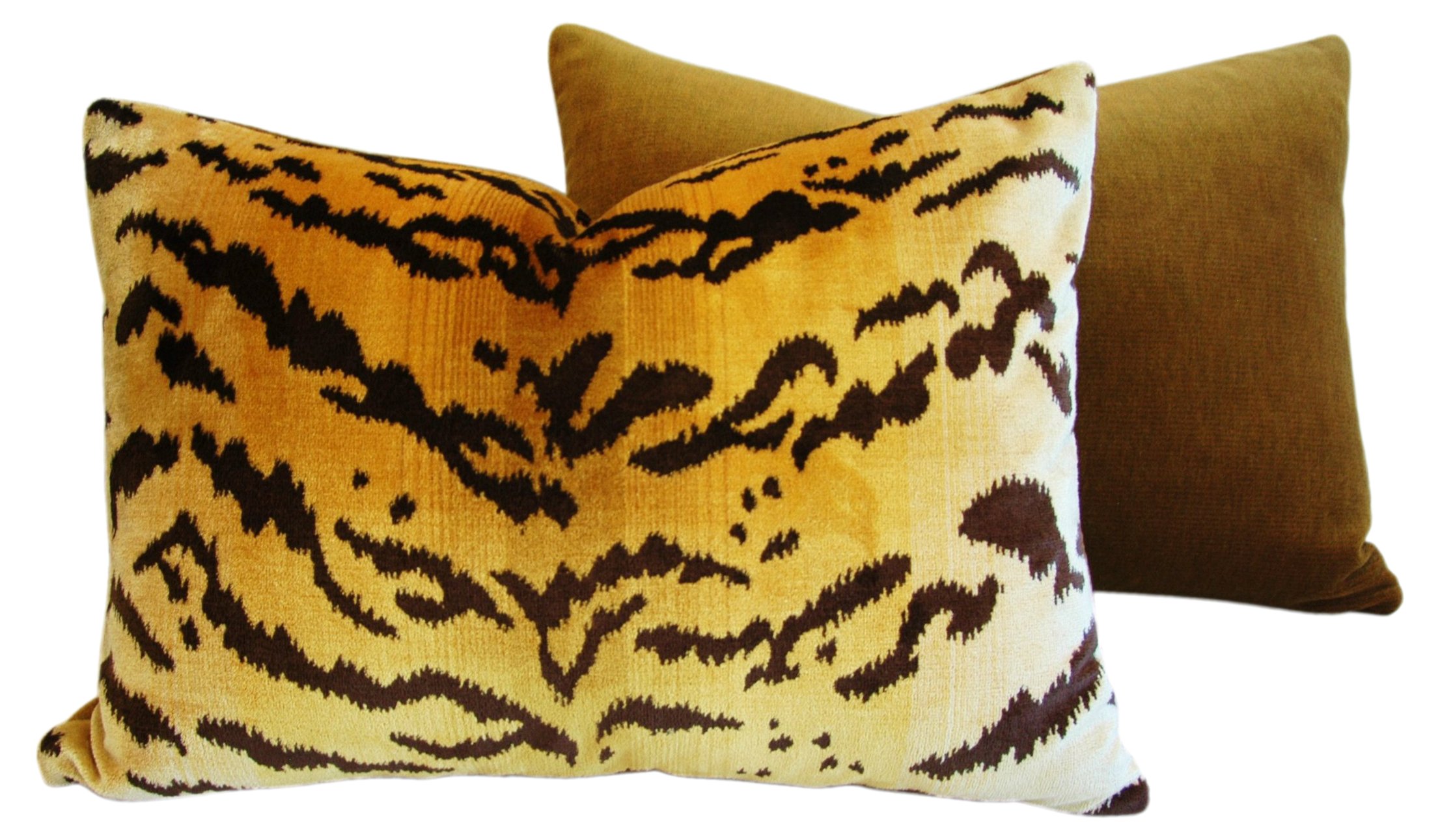 Linneman Velvet Throw Pillow