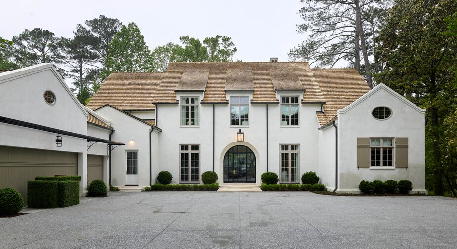 Favorite Spaces from the 2023 Southeastern Designer Showhouse One