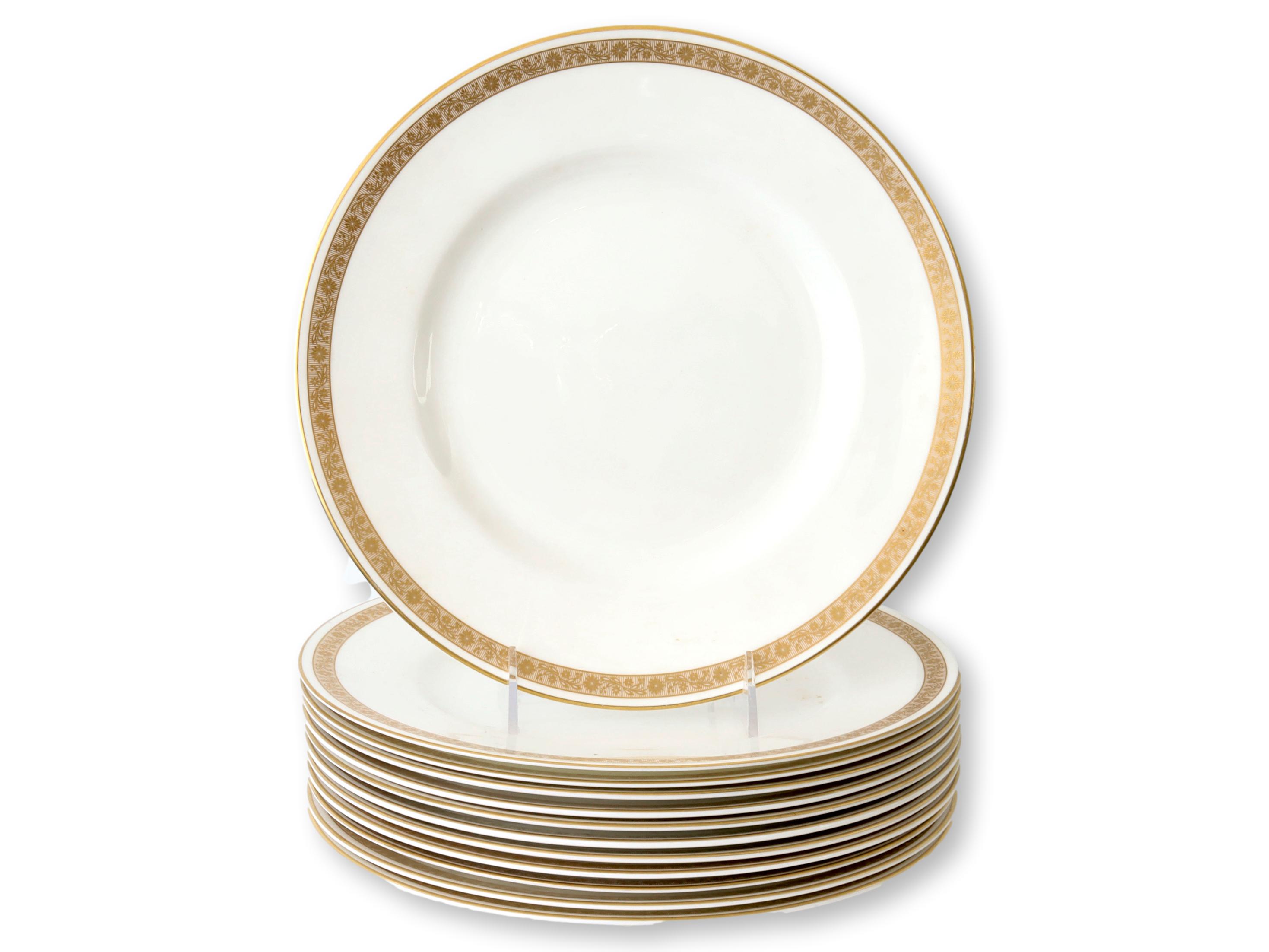 Royal Worcester Dinner Plates, S/12~P77667350