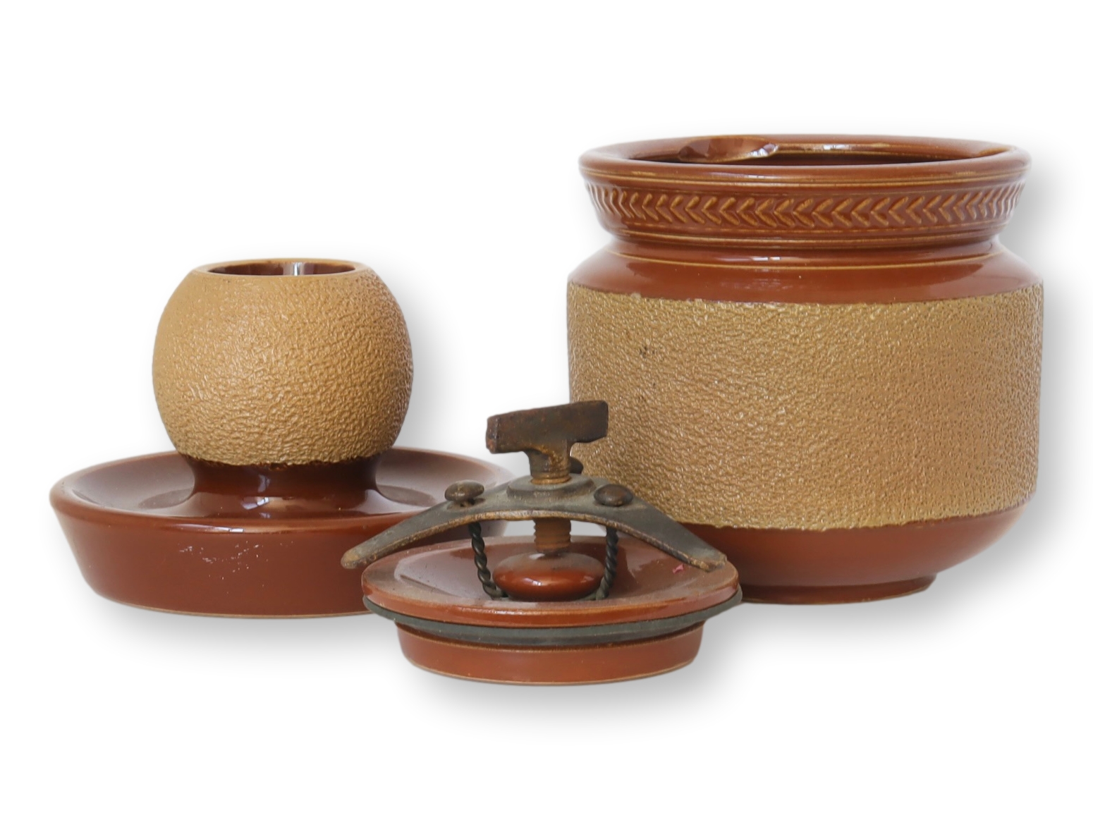 English Stoneware Humidor & Matchstriker~P77697563