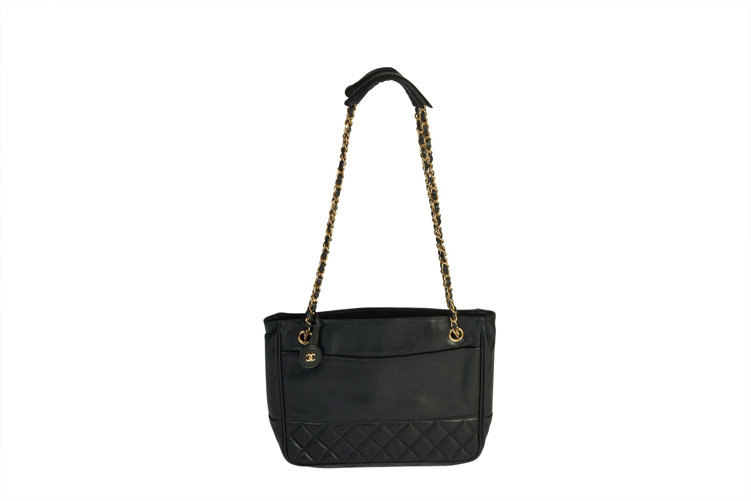 Chanel 80s Black Vintage Shoulder Bag~P77618203