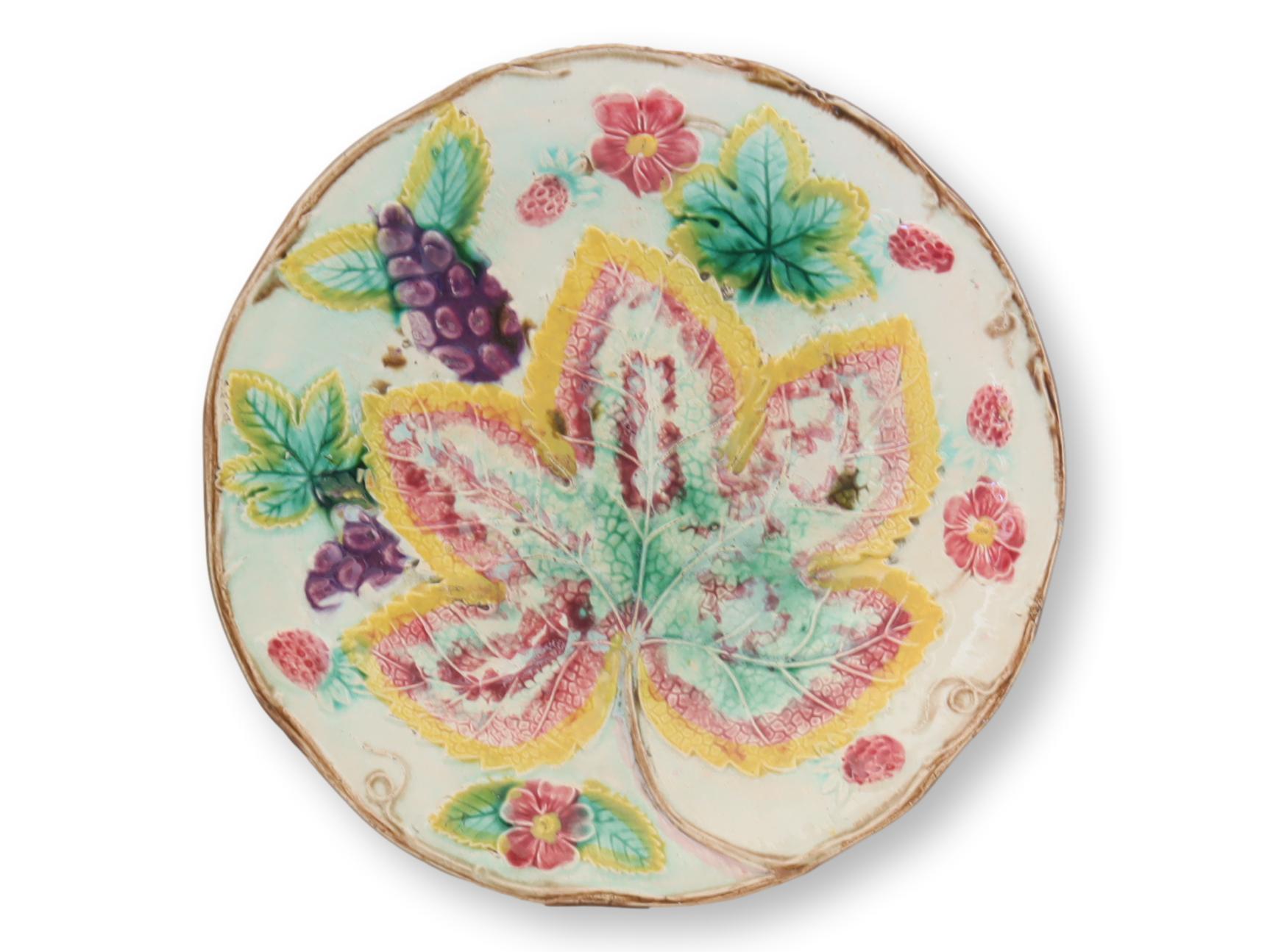 Colorful Antique Majolica Leaf Plate~P77681119