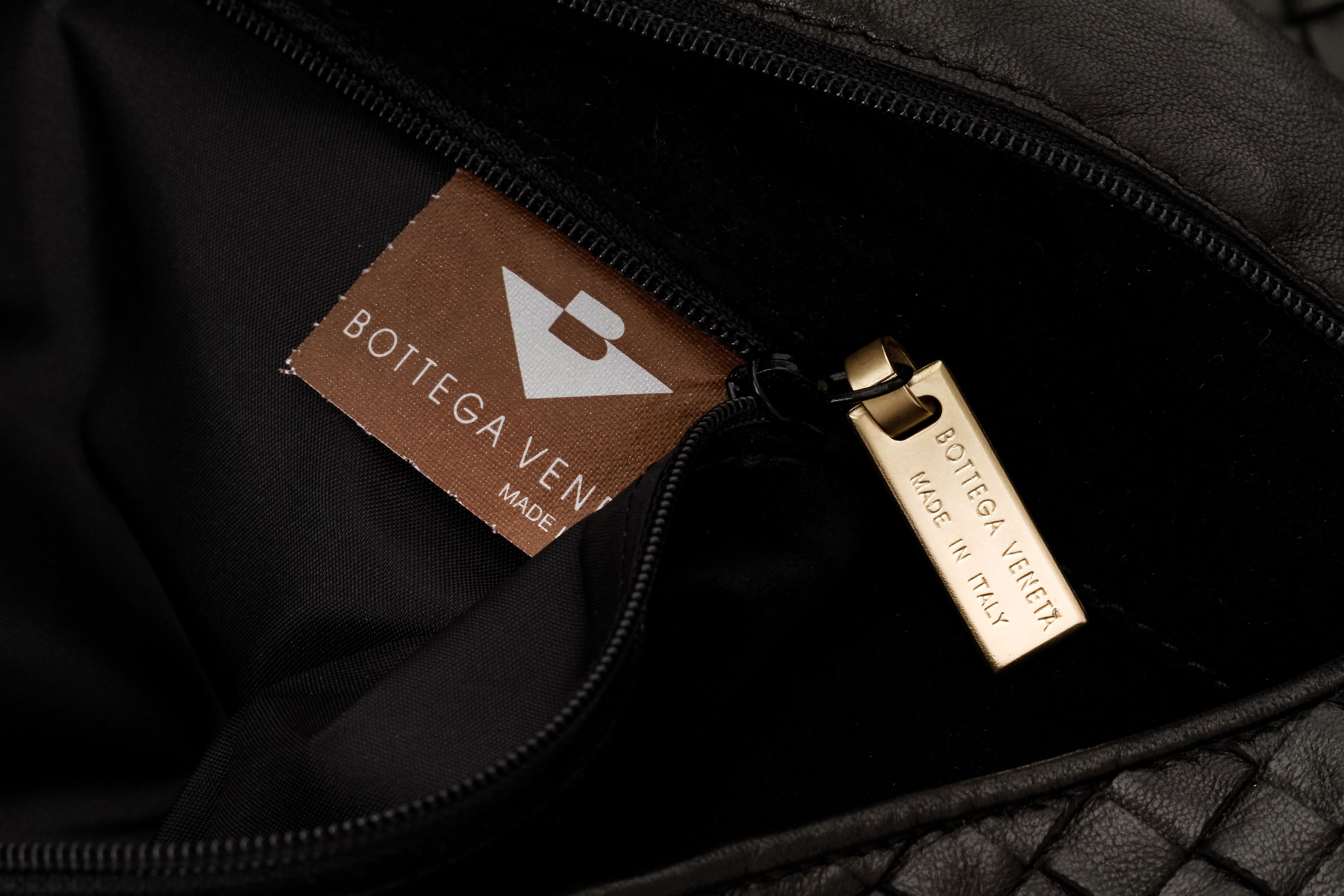 Bottega Veneta Virgule black Intrecciato bag