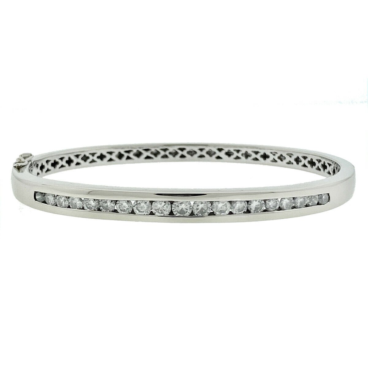 14k White Gold Diamond Bangle Bracelet 14k White Gold Diamond Bangle Bracelet~P77619161