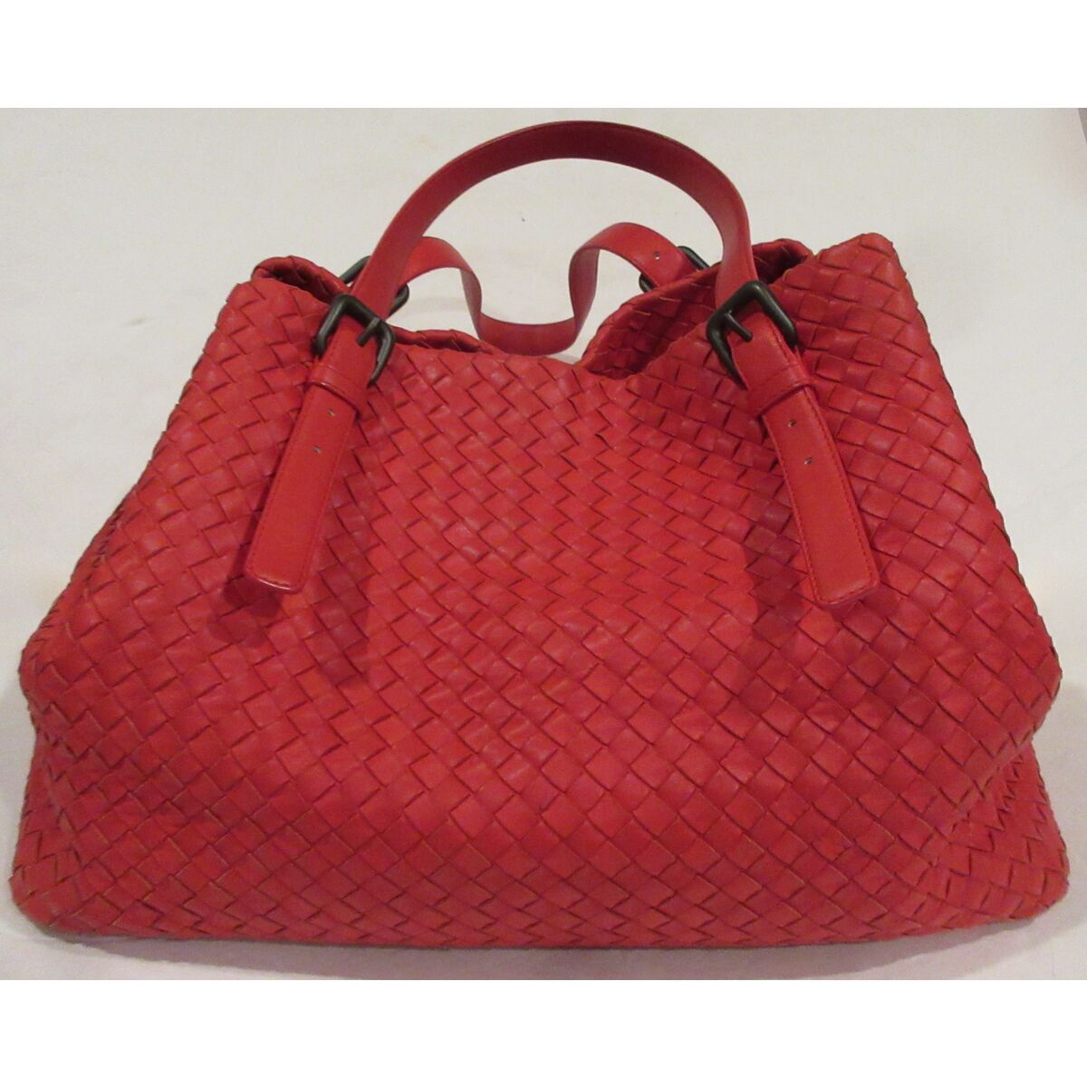 Bottega Veneta Vintage Woven Raffia Leather Zip Tote (SHF-Hp09r7) – LuxeDH