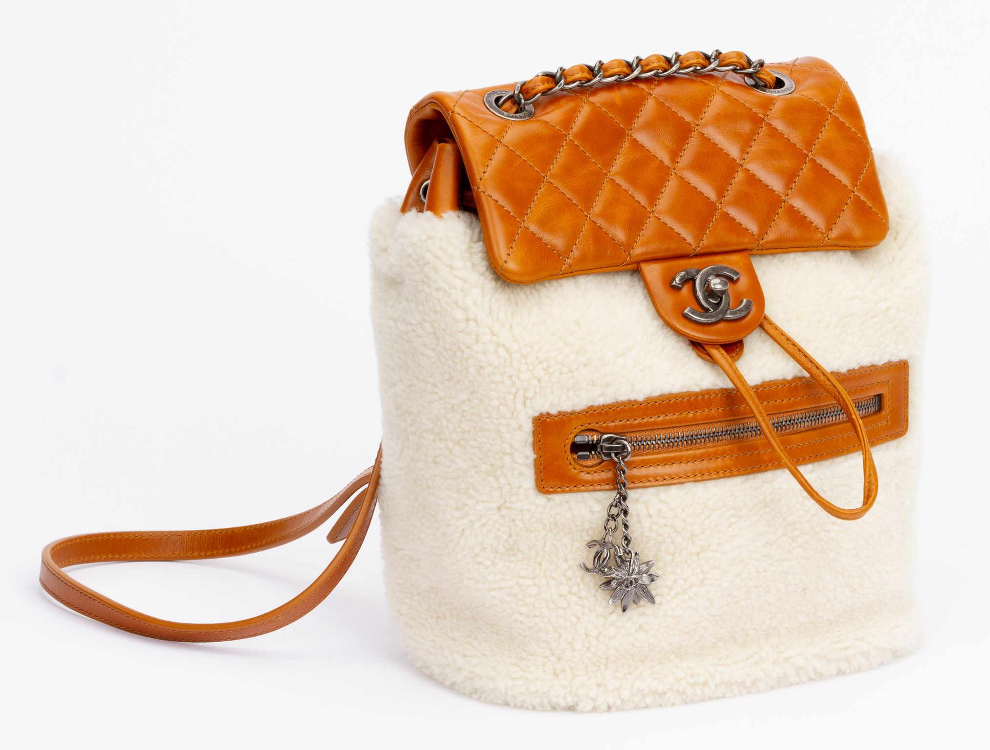 Chanel Brown Shearling CC Shoulder Bag 18cas721