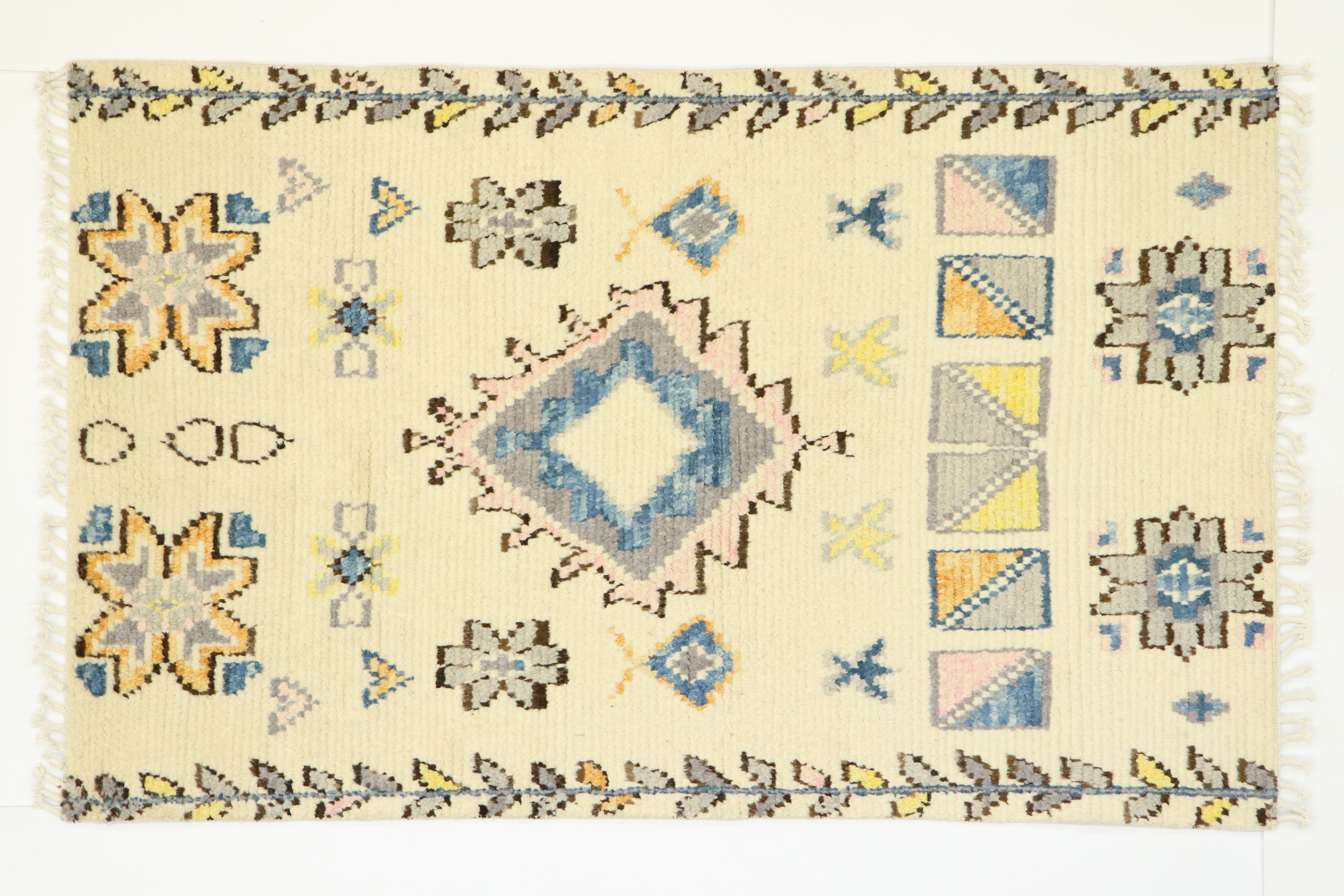 Moroccan Tribal Style Rug, 3'11 x 6'03~P77623071