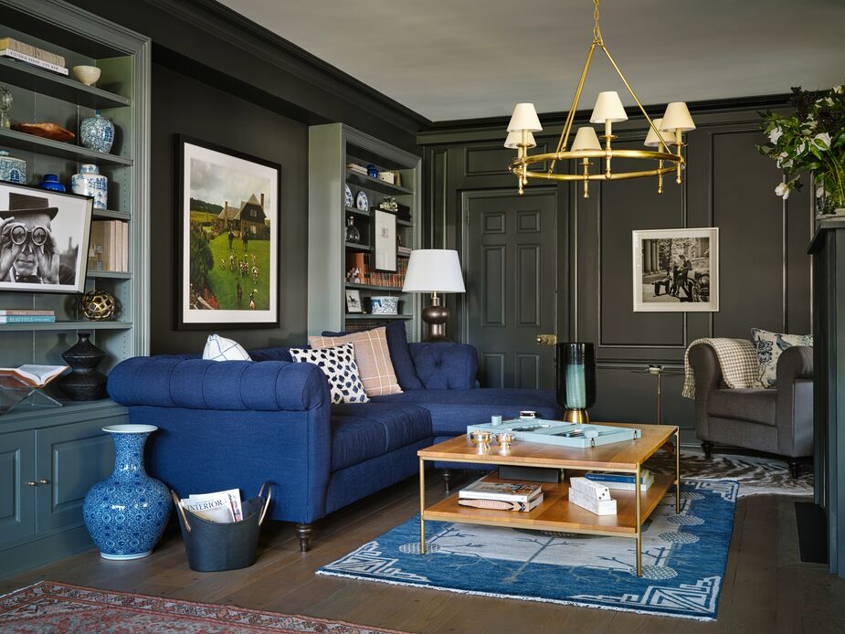 A sectional with a chaise, like the Chatsworth Performance Linen Reversible Sectional, is ideal for entertaining as well as for everyday lounging. Find the rug here and the chandelier here. Photo by Joe Schmelzer.
