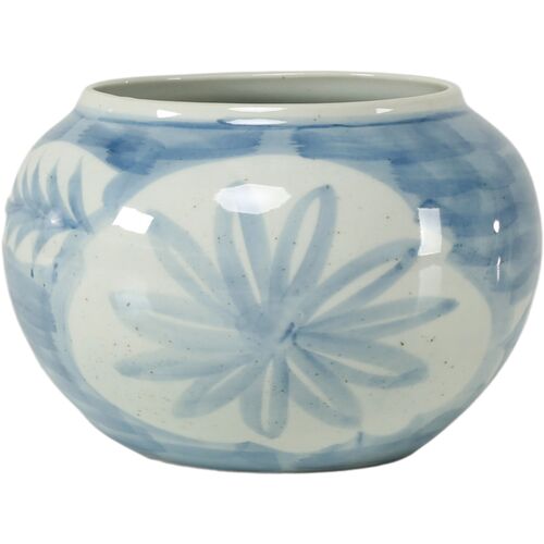 Jasira Floral and Leaf Motif 9" Pot, Blue/White Jasira Floral and Leaf Motif 9" Pot, Blue/White