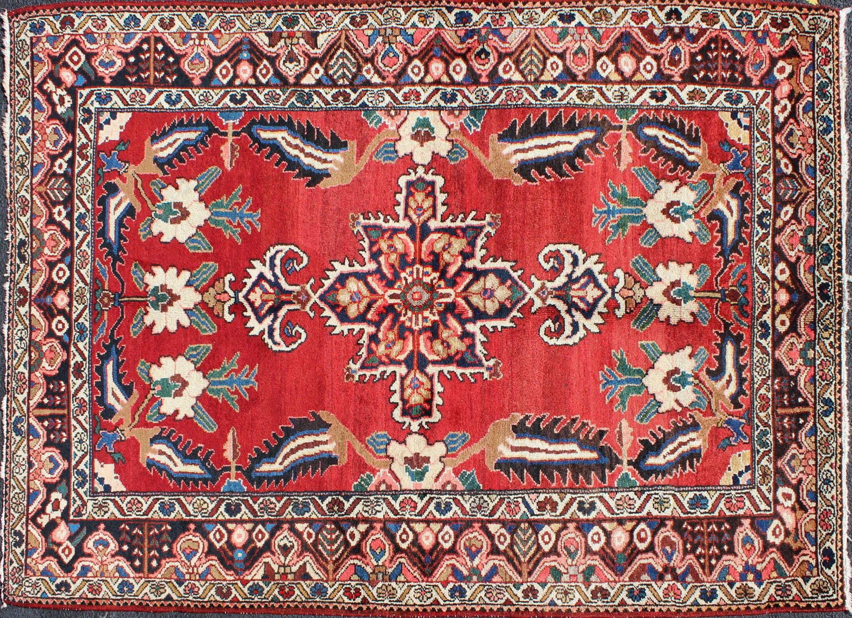 Vintage Persian Bakhtiar Rug 4'10 x 6'10~P77499294
