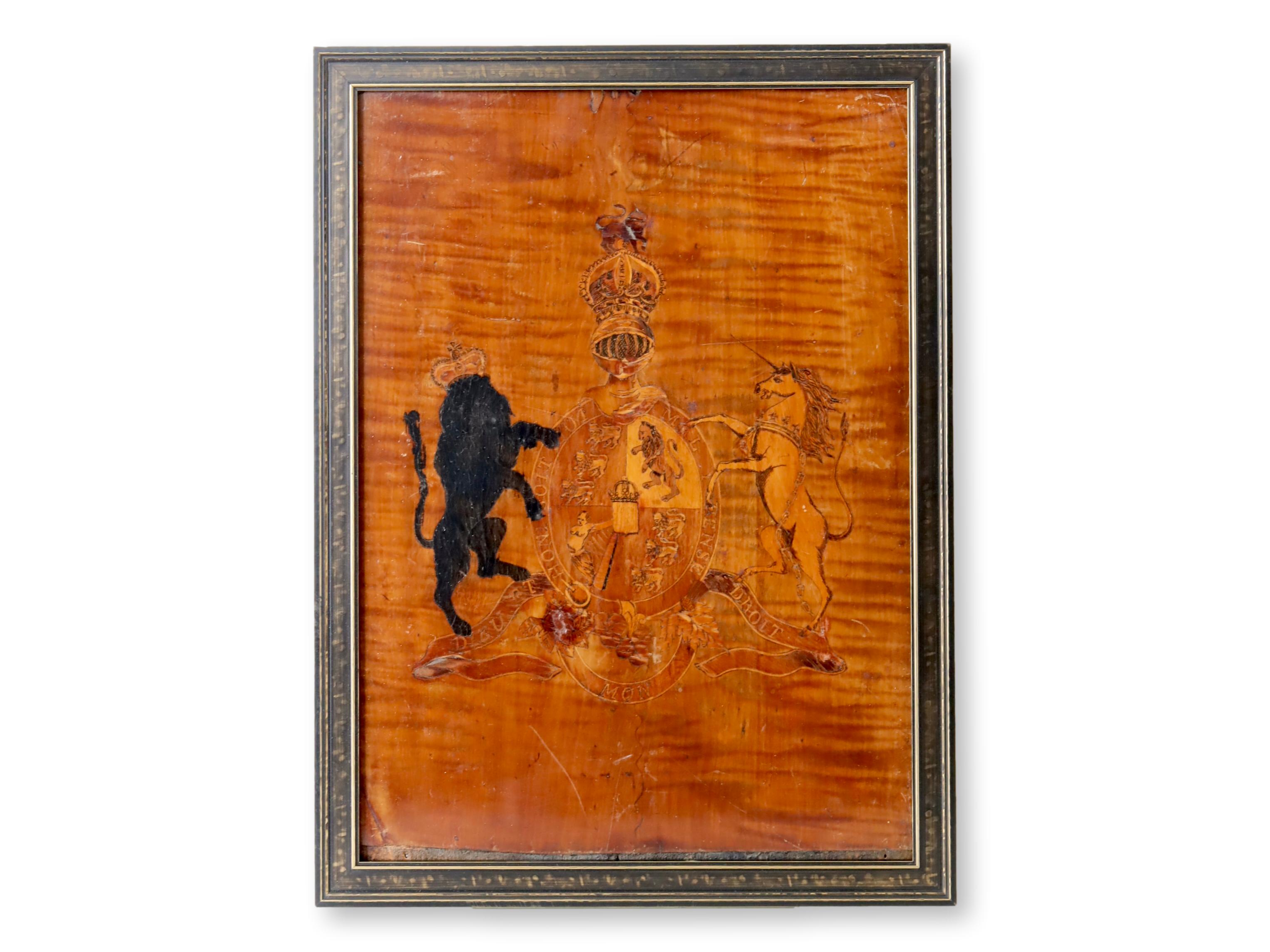English Wood Royal Lion & Unicorn Crest~P77697452