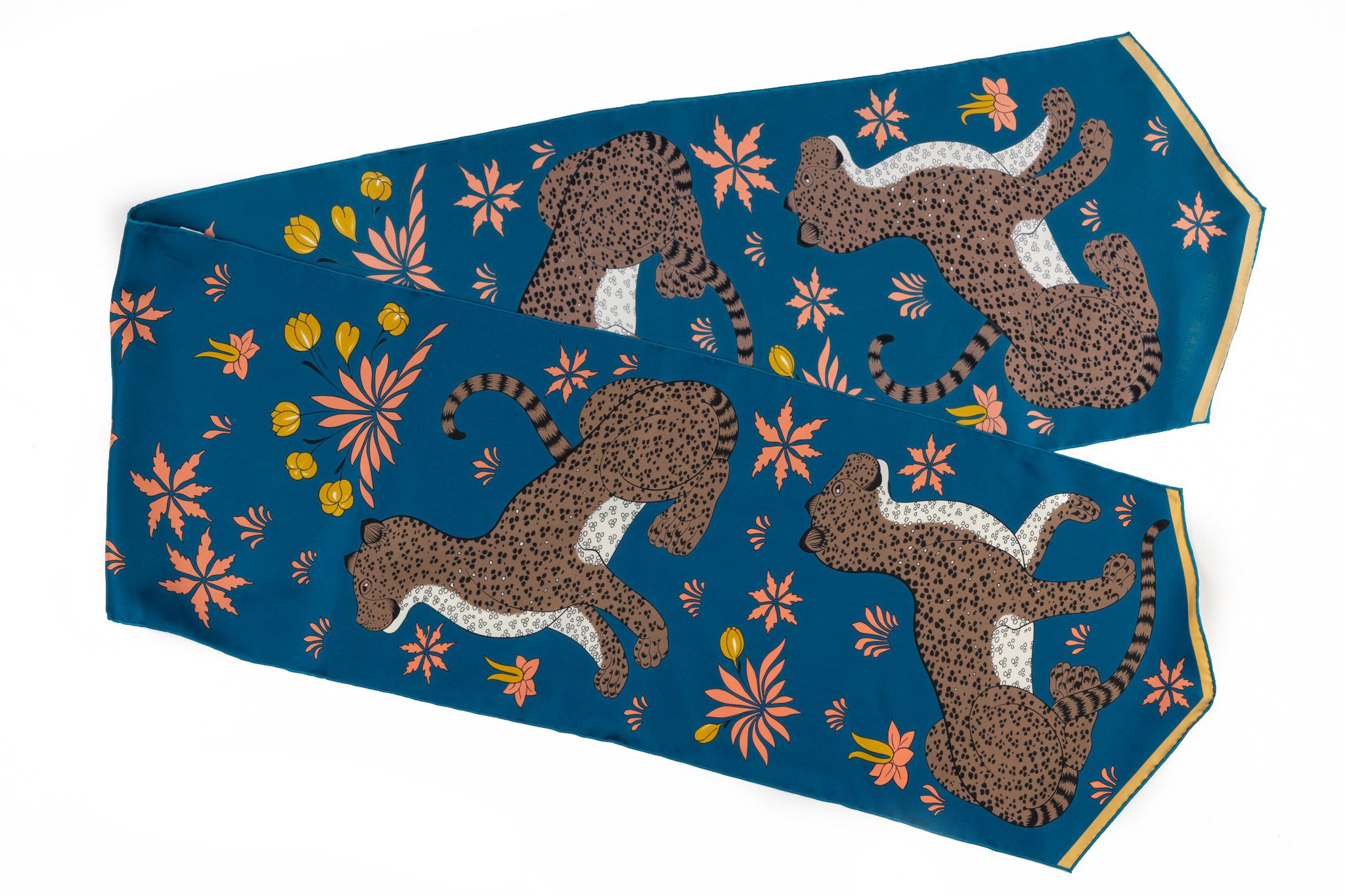 Hermès Blue Guepards Silk Stole Hermès Blue Guepards Silk Stole~P77661303